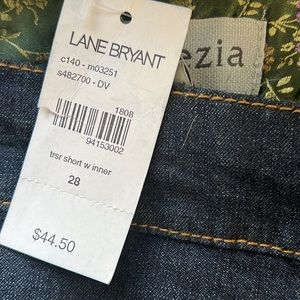 NWT Venezia Lane Bryant loose fit denim shorts